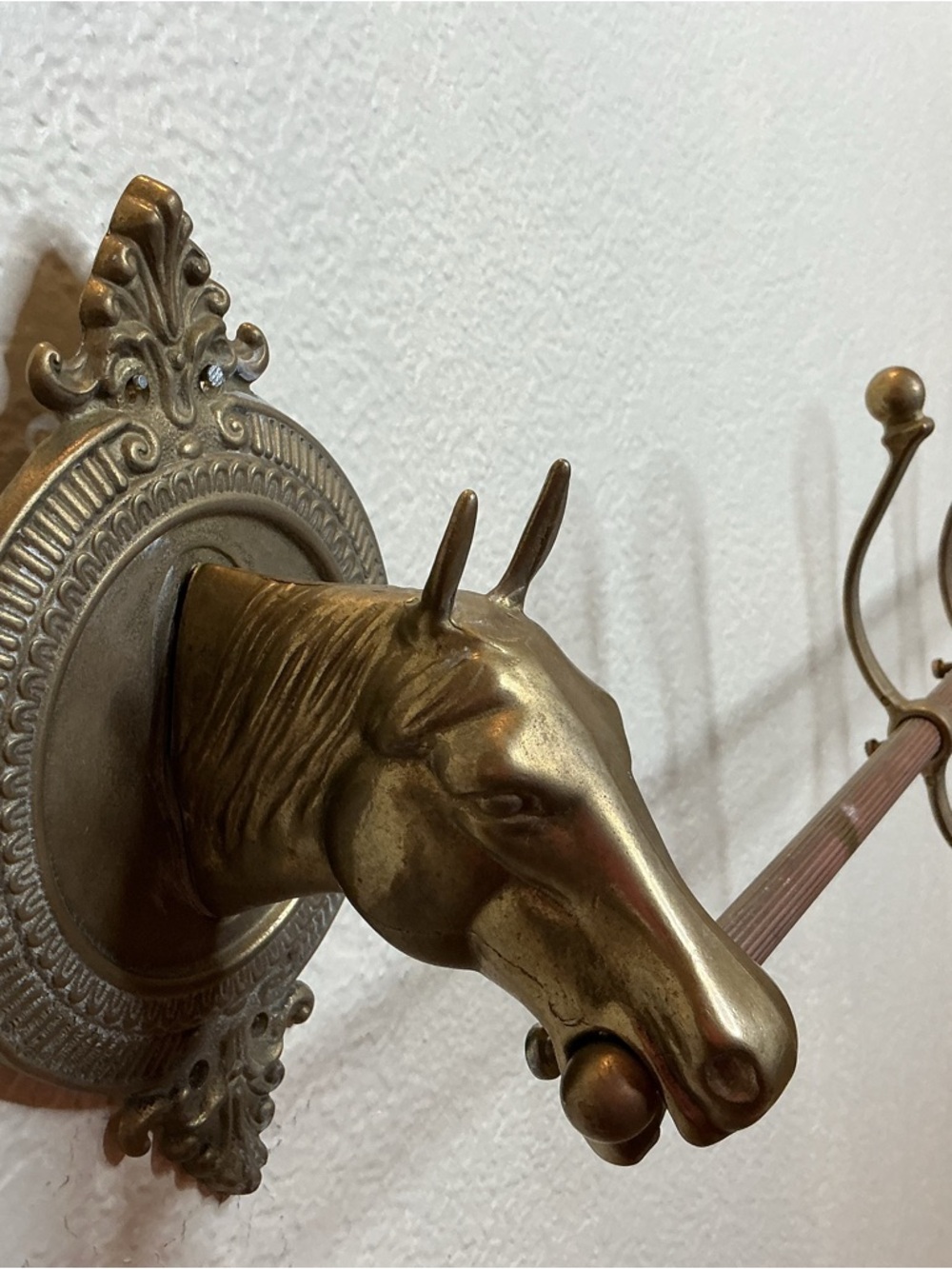 Vintage Brass Horse Head Wall Hook Rack - Brown/Gold